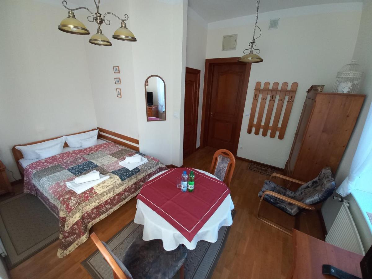 Szwajcarka Willa Z Sauna I Jacuzzi Bad Kudowa Exterior foto