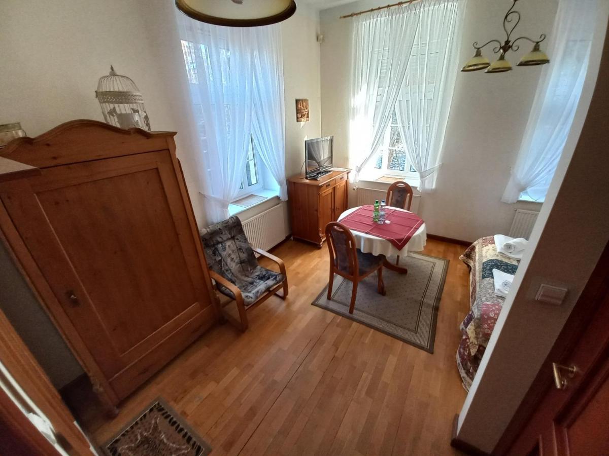 Szwajcarka Willa Z Sauna I Jacuzzi Bad Kudowa Exterior foto