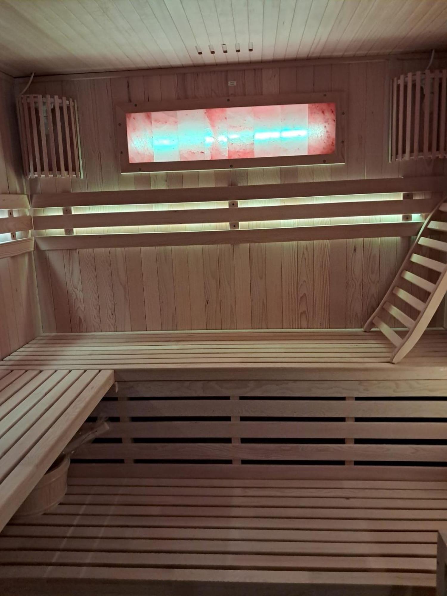 Szwajcarka Willa Z Sauna I Jacuzzi Bad Kudowa Exterior foto