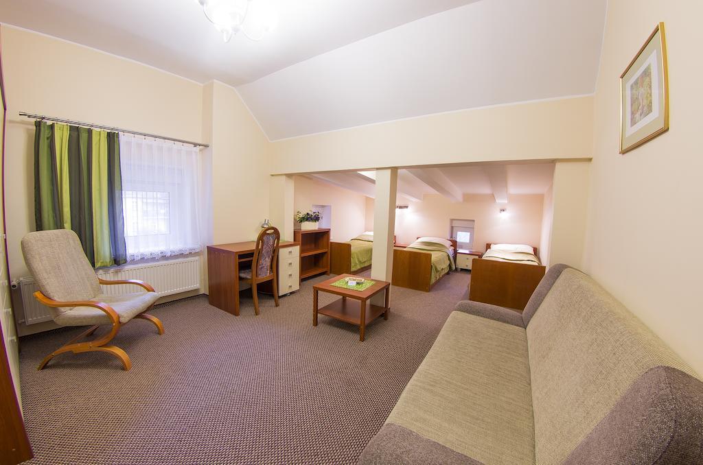 Szwajcarka Willa Z Sauna I Jacuzzi Bad Kudowa Zimmer foto